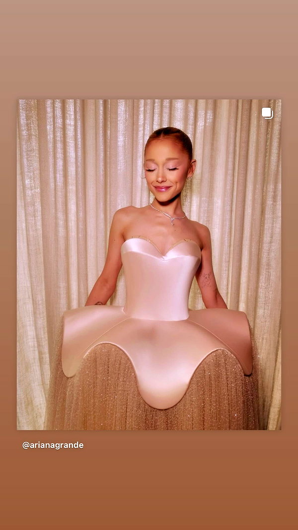 arianagrande instagram image archive image