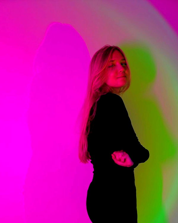 lila.garnik instagram image archive image