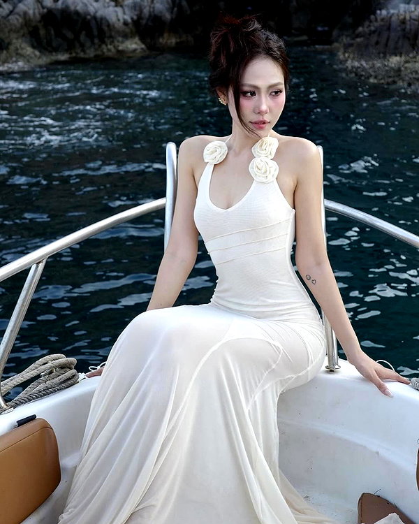 lyhythuedoxinh instagram image archive image