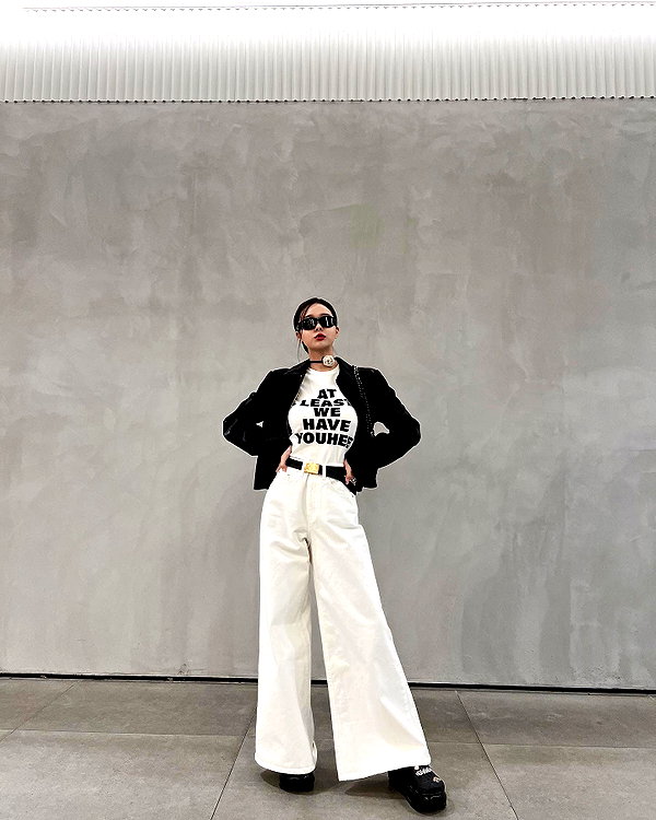 dear.zia instagram image archive image