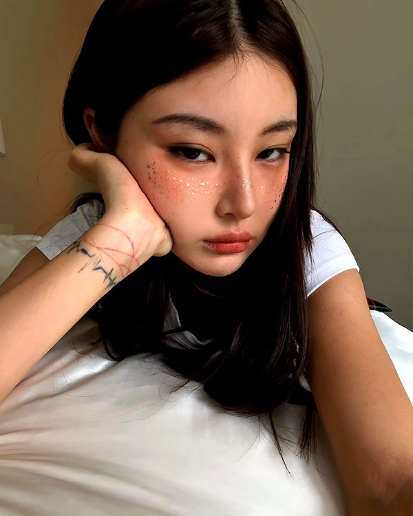 ll.lu1s instagram image archive image
