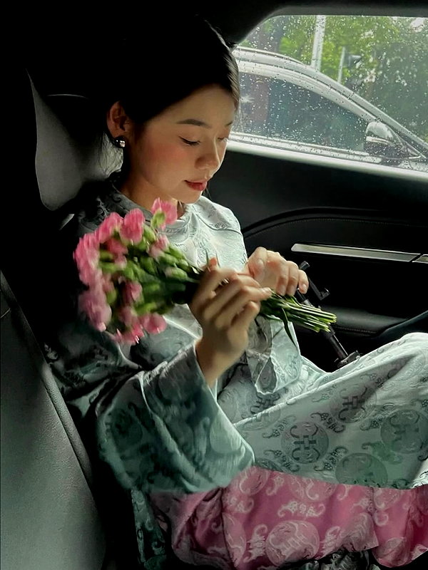 lyhythuedoxinh instagram image archive image