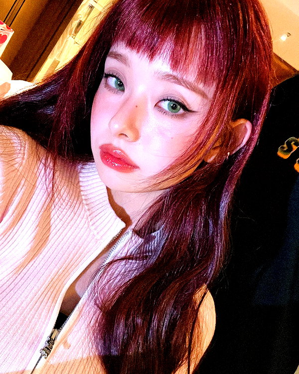 dear.zia instagram image archive image