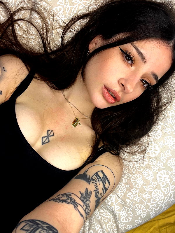 cata.leyah instagram image archive image