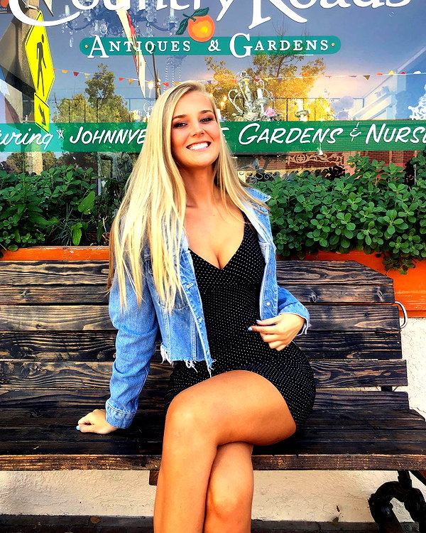 allie_dunn instagram image archive image
