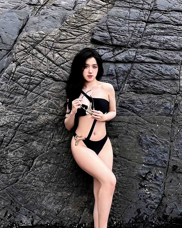 lyhythuedoxinh instagram image archive image