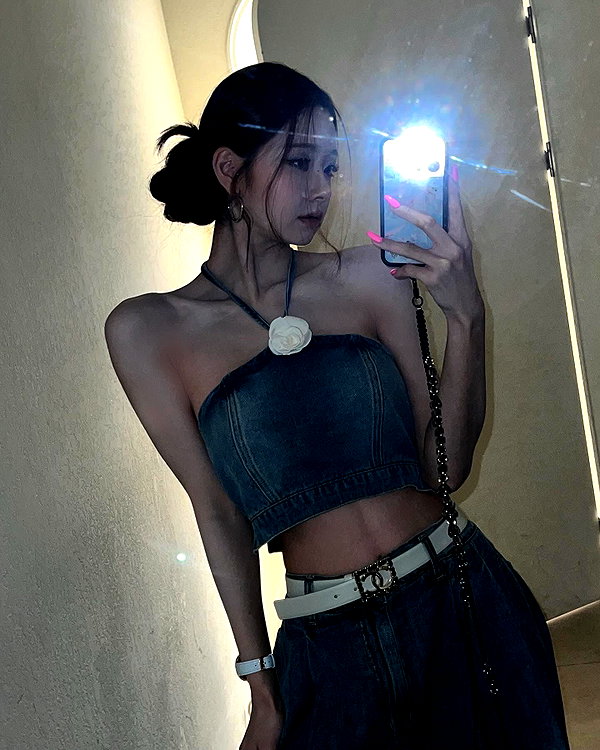 dear.zia instagram image archive image