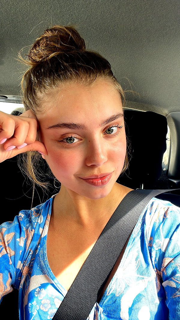 mishel_d_ instagram image archive image