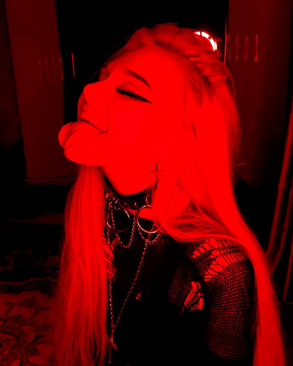 vik4au instagram image archive image