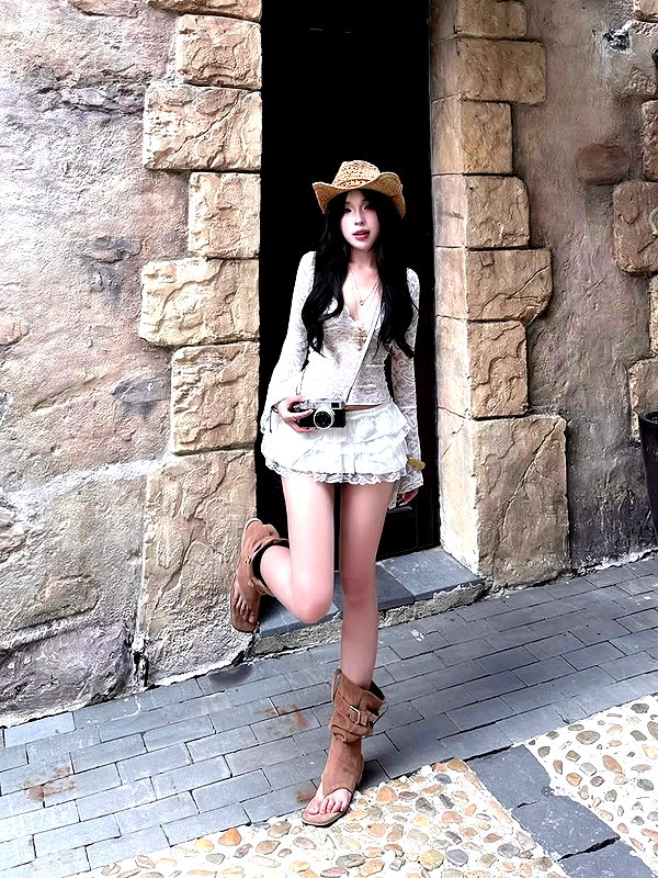 lyhythuedoxinh instagram image archive image