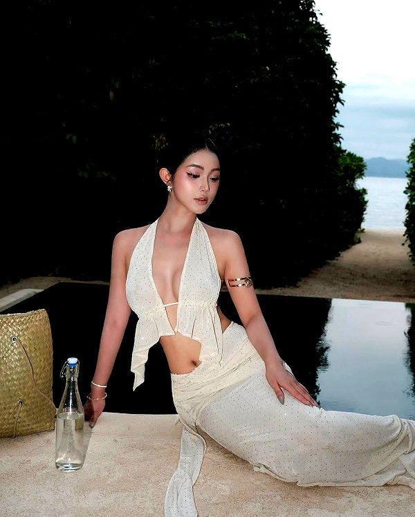 lyhythuedoxinh instagram image archive image