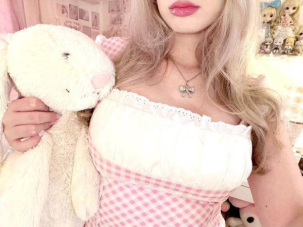 itgirlhan instagram image archive image