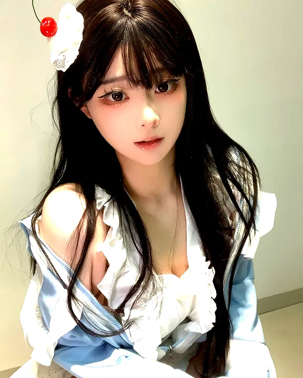 yingyinng_ instagram image archive image