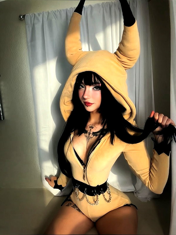 Archived image from @deadangelfiles on Instagram