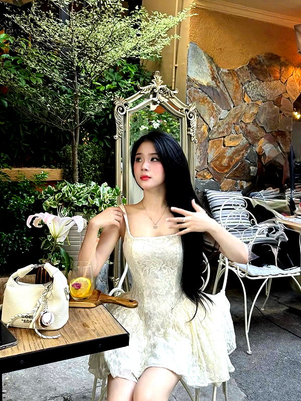lyhythuedoxinh instagram image archive image