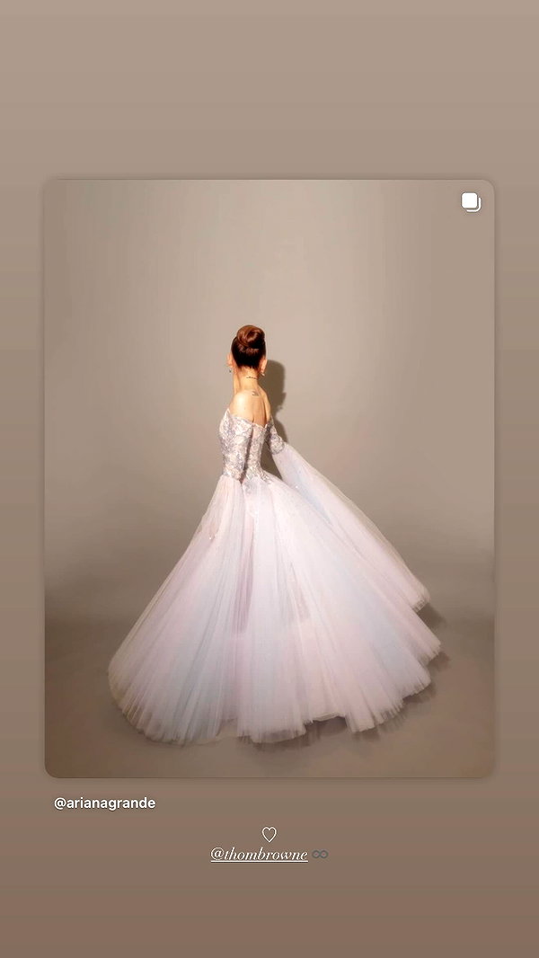 arianagrande instagram image archive image