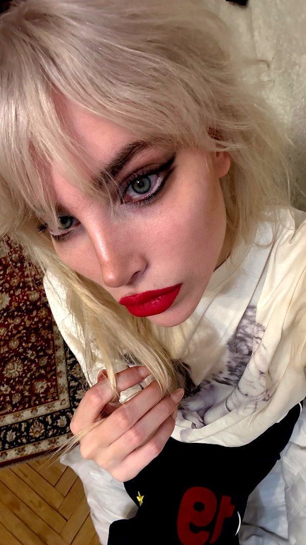 alien.hanna instagram image archive image