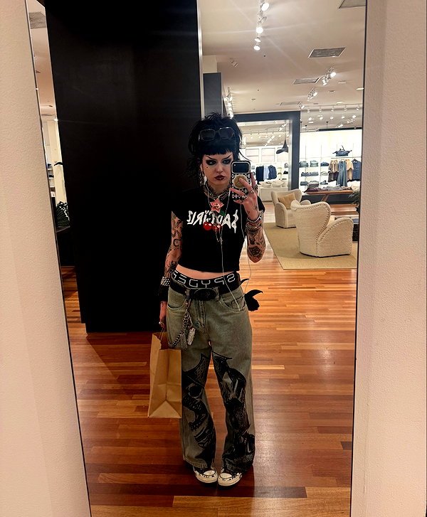 yeahimcaroline instagram image archive image