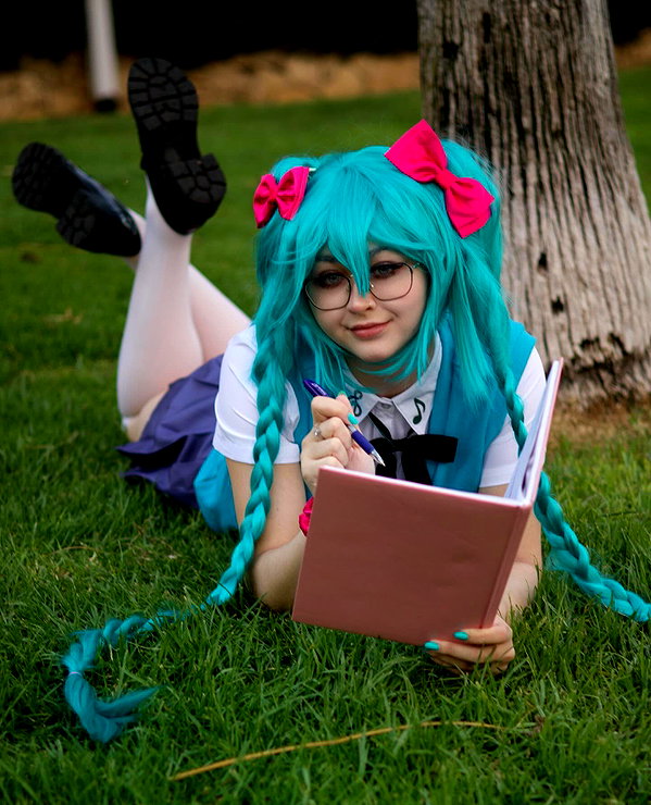 bardsune.miku instagram image archive image