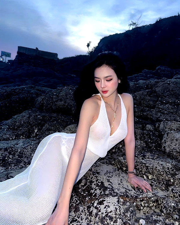 lyhythuedoxinh instagram image archive image