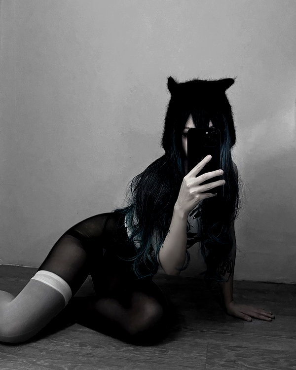 glowmoonshorty instagram image archive image