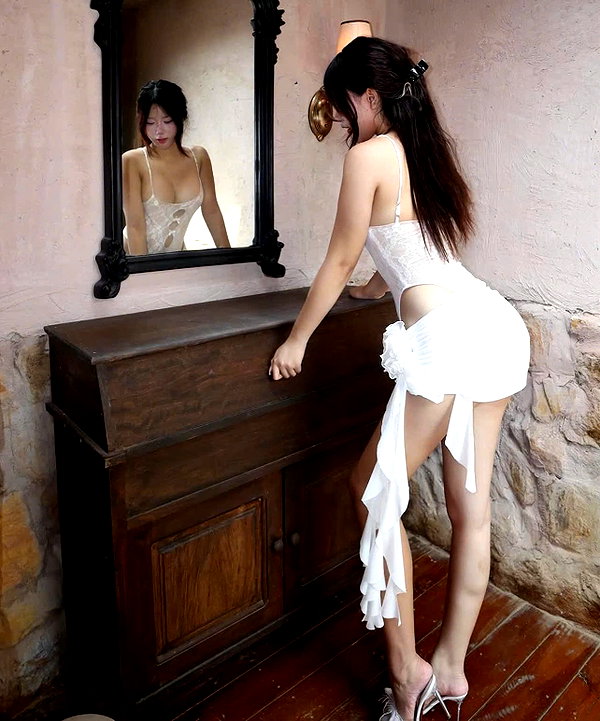 lyhythuedoxinh instagram image archive image