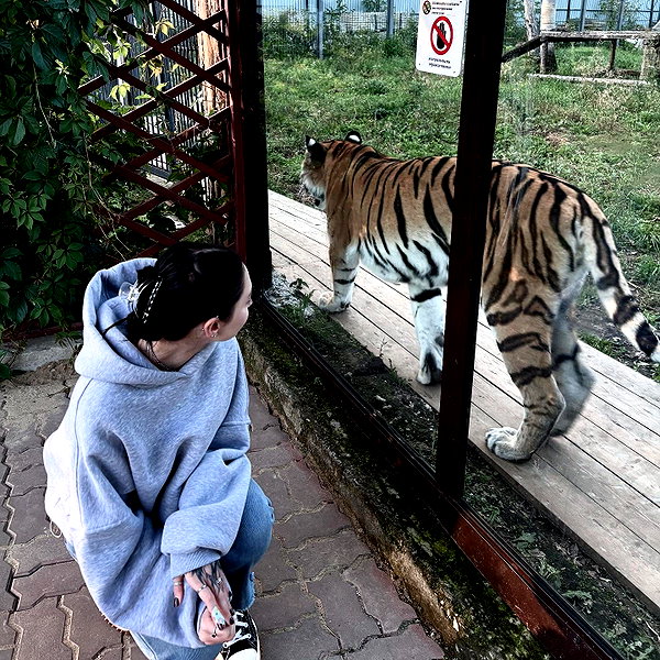 kriskaik instagram image archive image