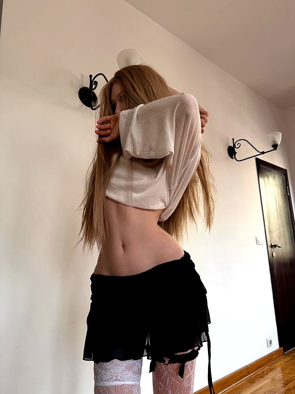 mollycodlee archive image