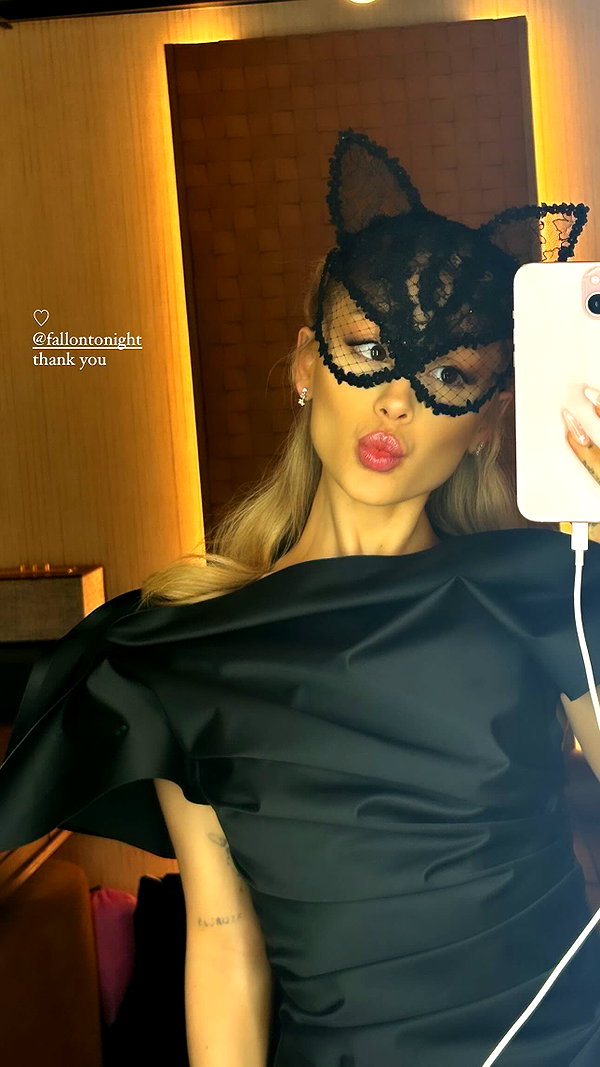 arianagrande instagram image archive image