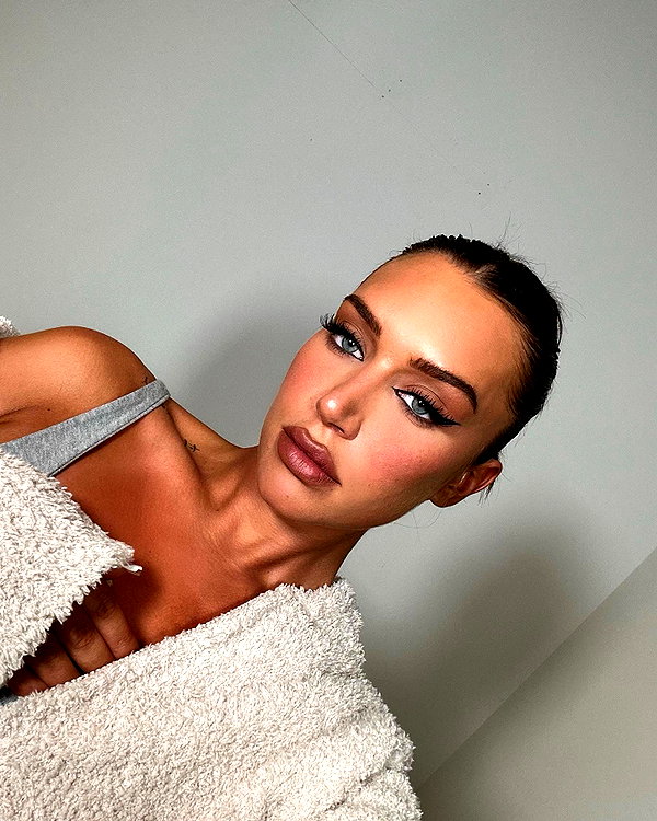 staskaranikolaou instagram image archive image