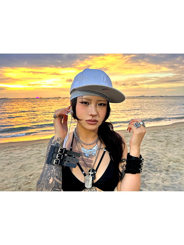 biohazard.g1rl instagram image archive image