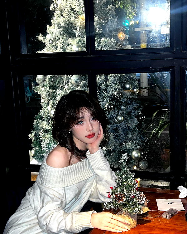claire_is_miiii instagram image archive image