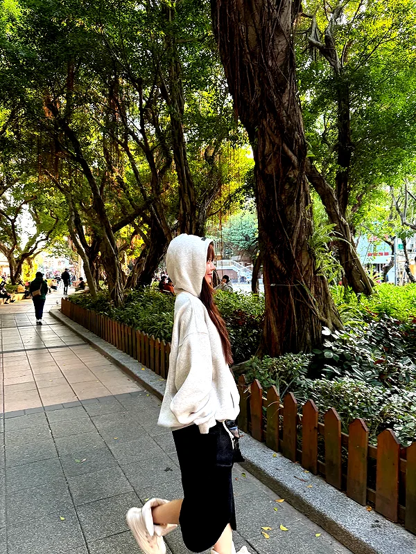 hhh.e_c.v instagram image archive image