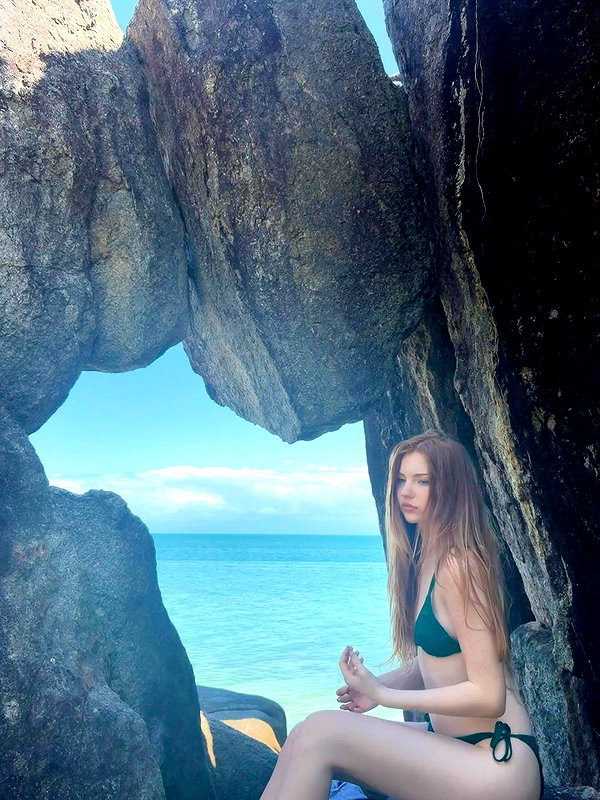 dollyemi instagram image archive image
