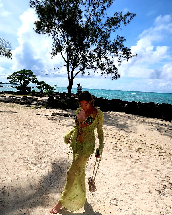 annezivi instagram image archive image