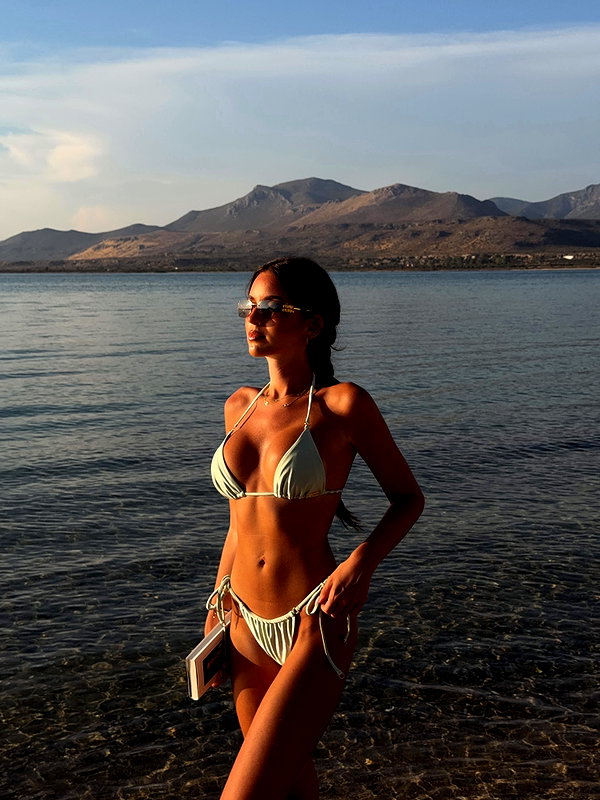 zoeliss instagram image archive image