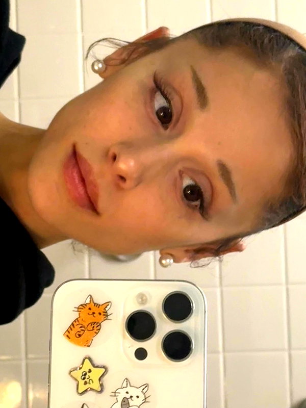 arianagrande instagram image archive image