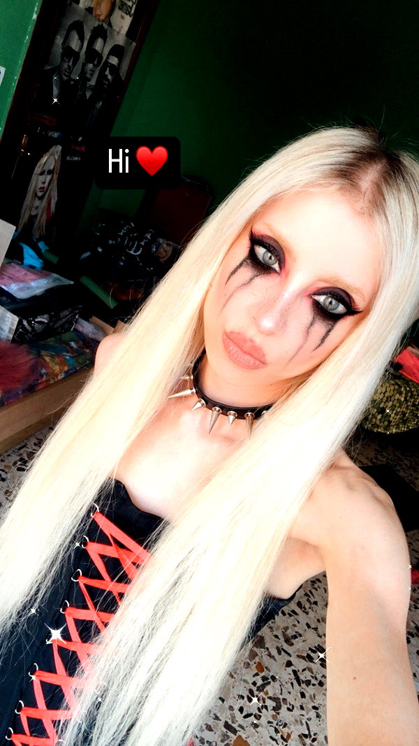 roxiechelon2 archive image