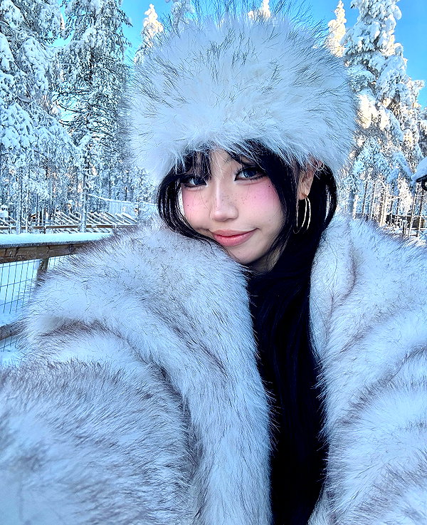 joycee.e instagram image archive image