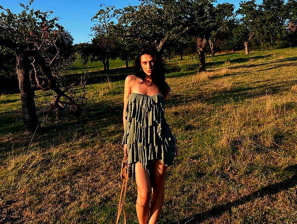 karolinaawasik instagram image archive image