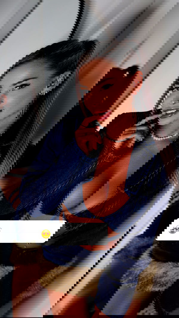 itshayleydavies itshayleydavies archive image