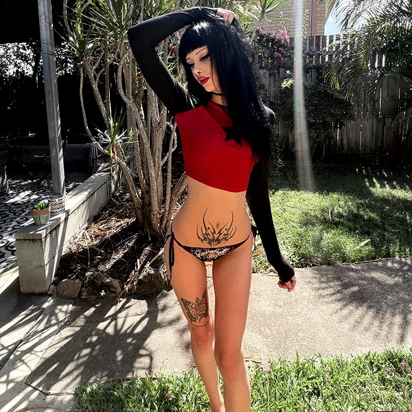 livindeadyaz instagram image archive image