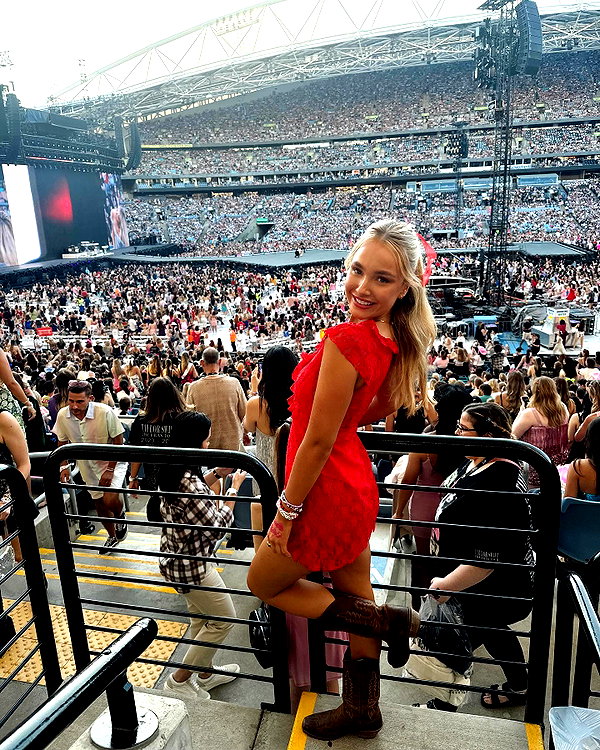 0emmamac instagram image archive image