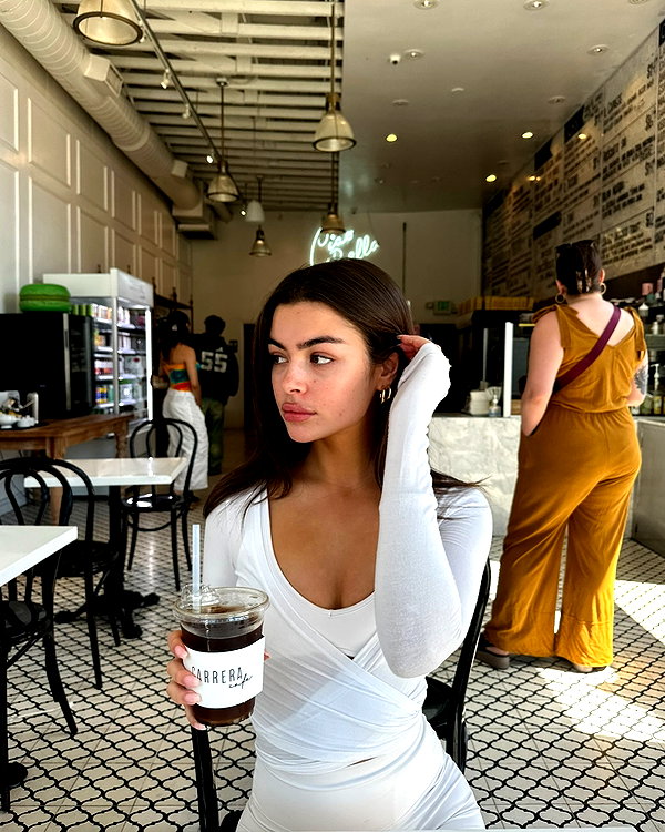 oliviaphillipps instagram image archive image