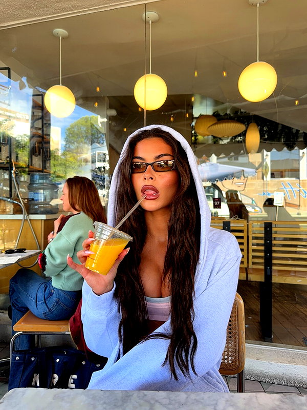 oliviaphillipps instagram image archive image