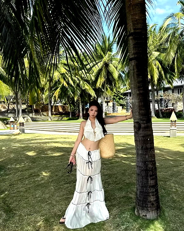 lyhythuedoxinh instagram image archive image
