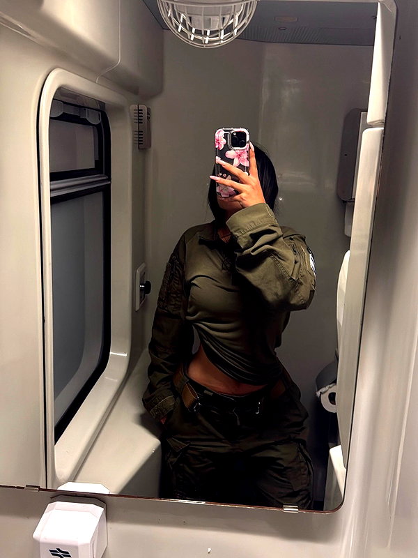 lia.lindner instagram image archive image