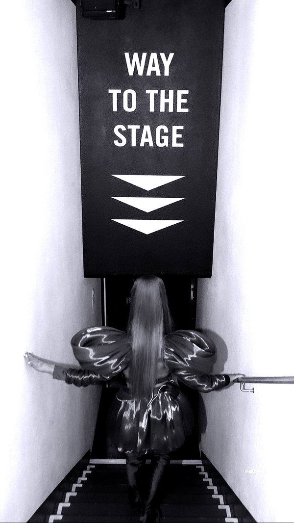 arianagrande instagram image archive image