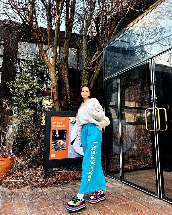 dear.zia instagram image archive image