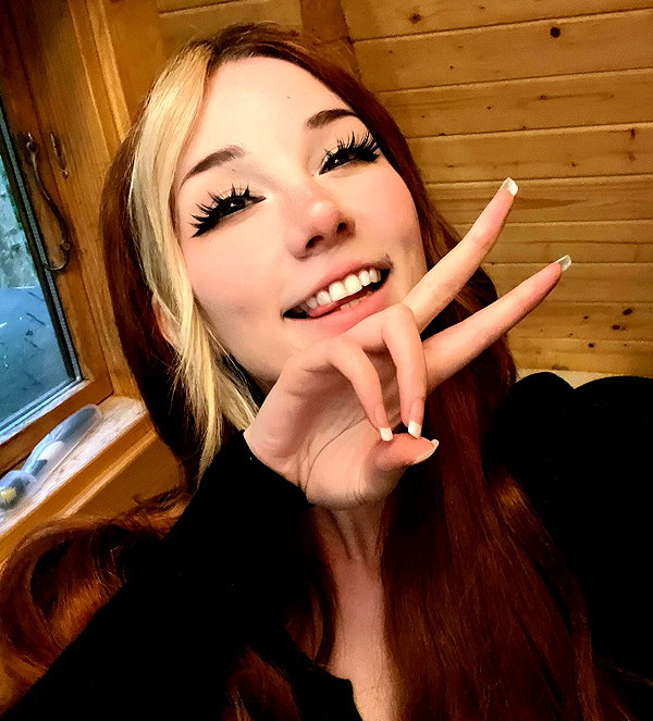 danielle.mercedie instagram image archive image